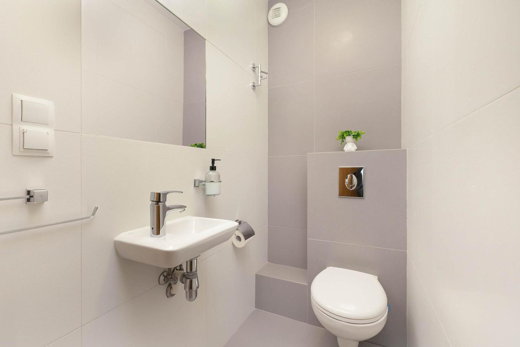 Grzegorzecka Family With Balcony & Parking Cracow By Renters *
