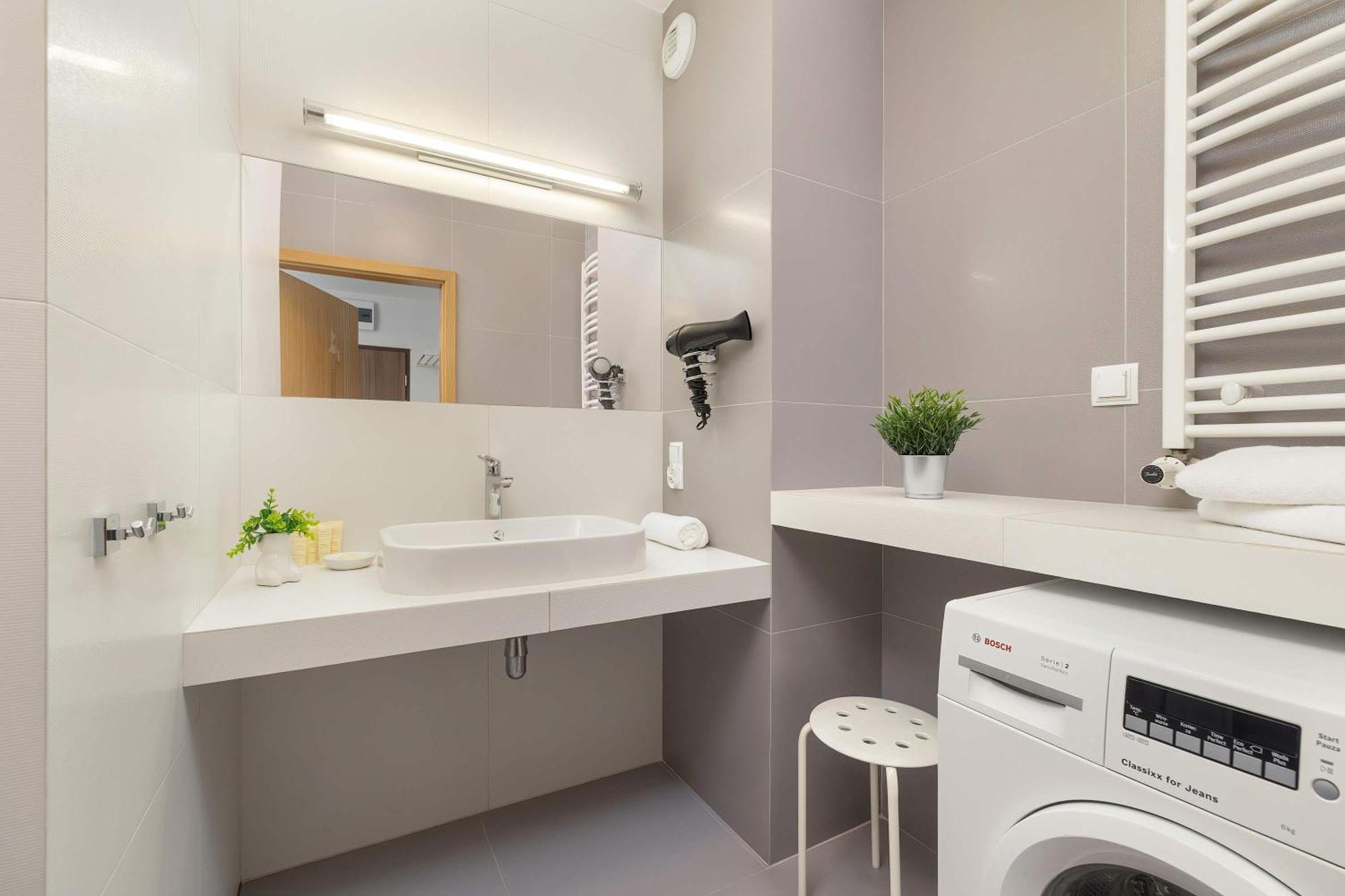 Grzegorzecka Family With Balcony & Parking Cracow By Renters * Krakau