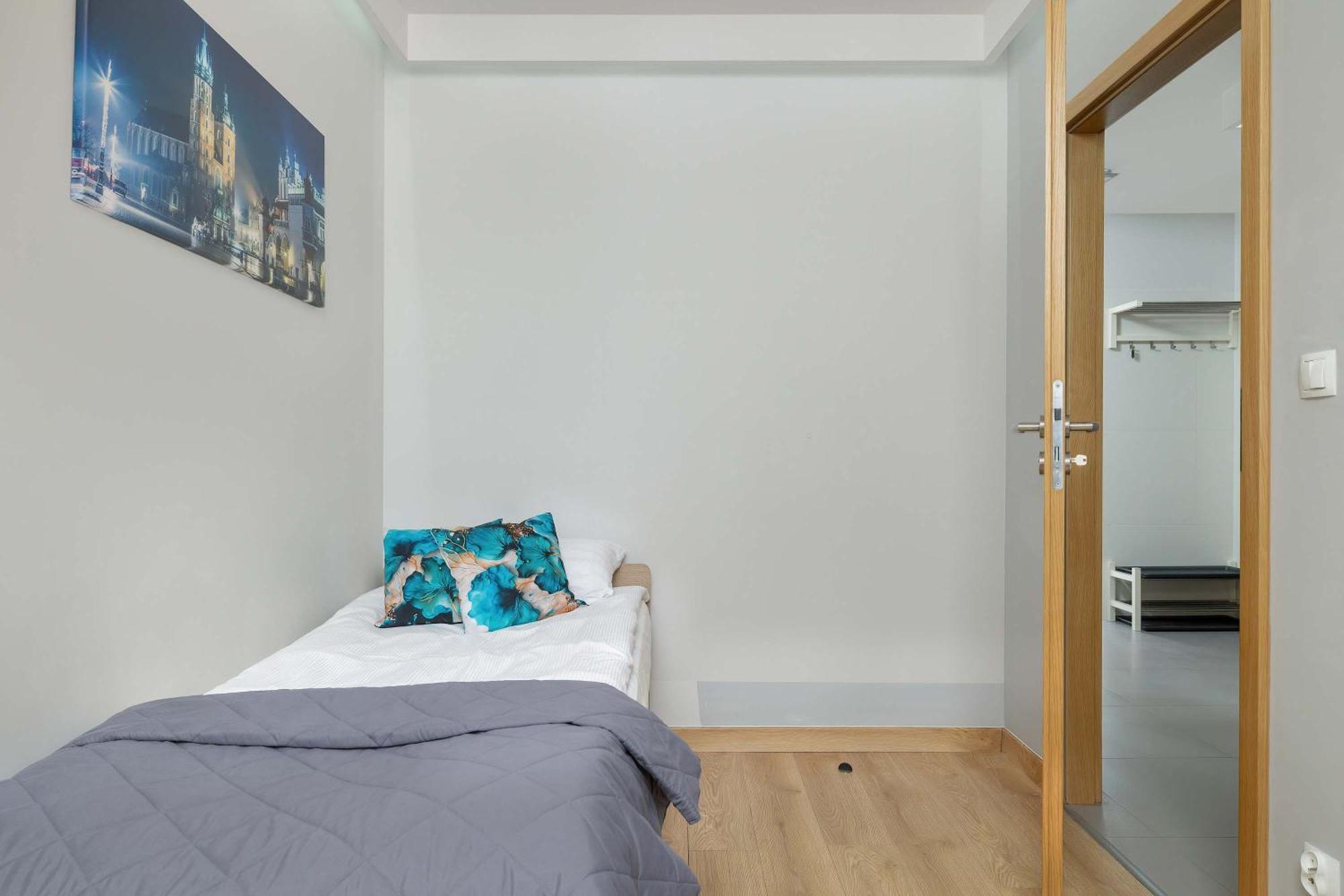 Apartment Grzegorzecka Family With Balcony & Parking Cracow By Renters Krakau