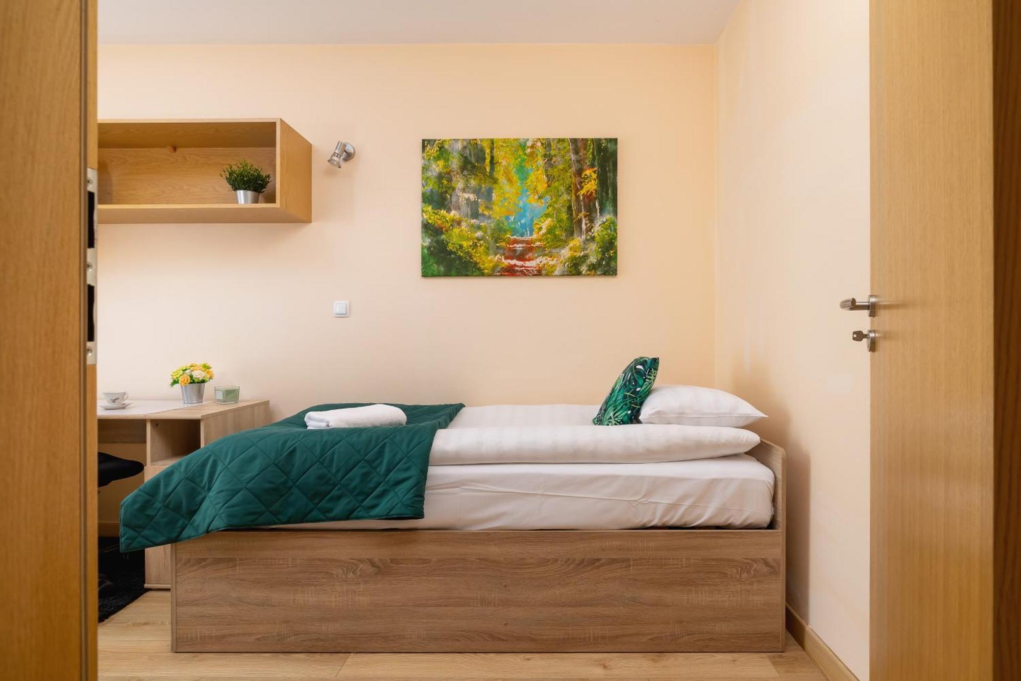 Apartment Grzegorzecka Family With Balcony & Parking Cracow By Renters Krakau